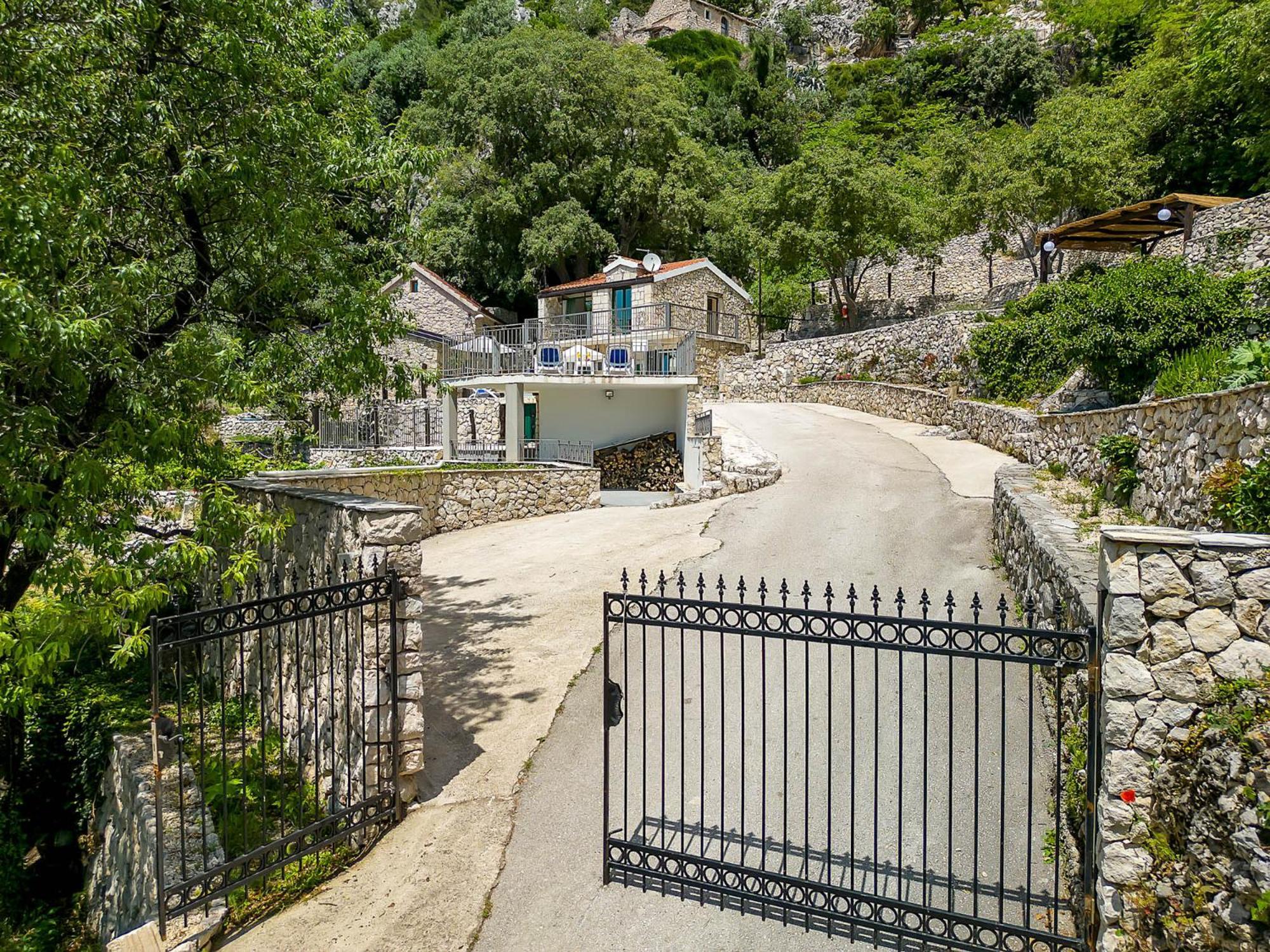 Stonehouse Residence In Makarska With Heated Pool Eksteriør bilde